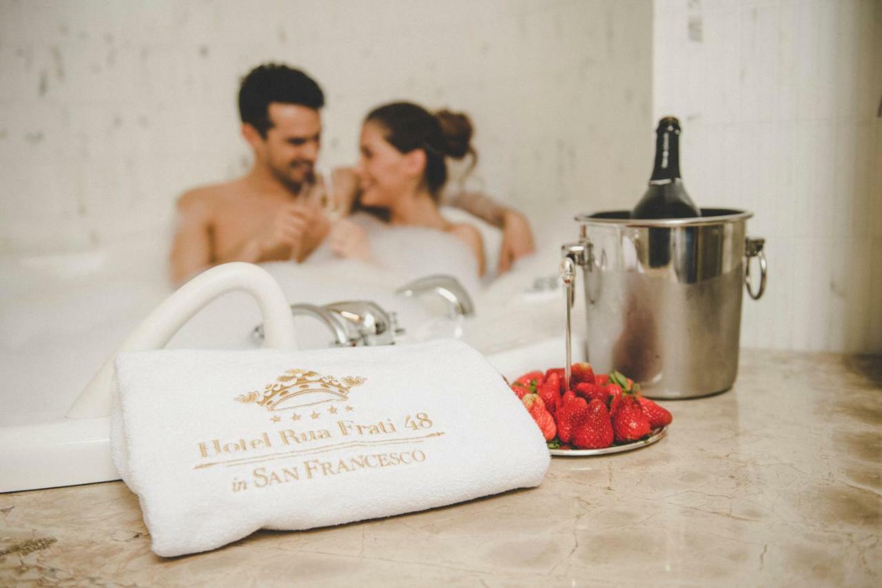 Hotel Rua Frati 48 In San Francesco Modena Eksteriør bilde